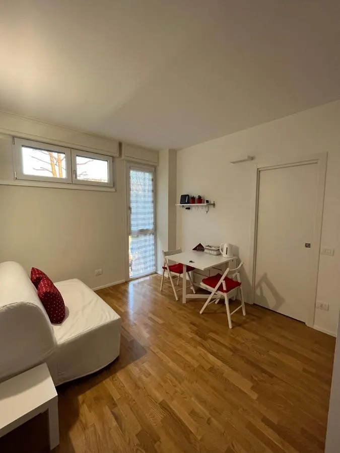 Cherry'S House Milano M1 Bande Nere - San Siro- M4 Linate 0*, Milan